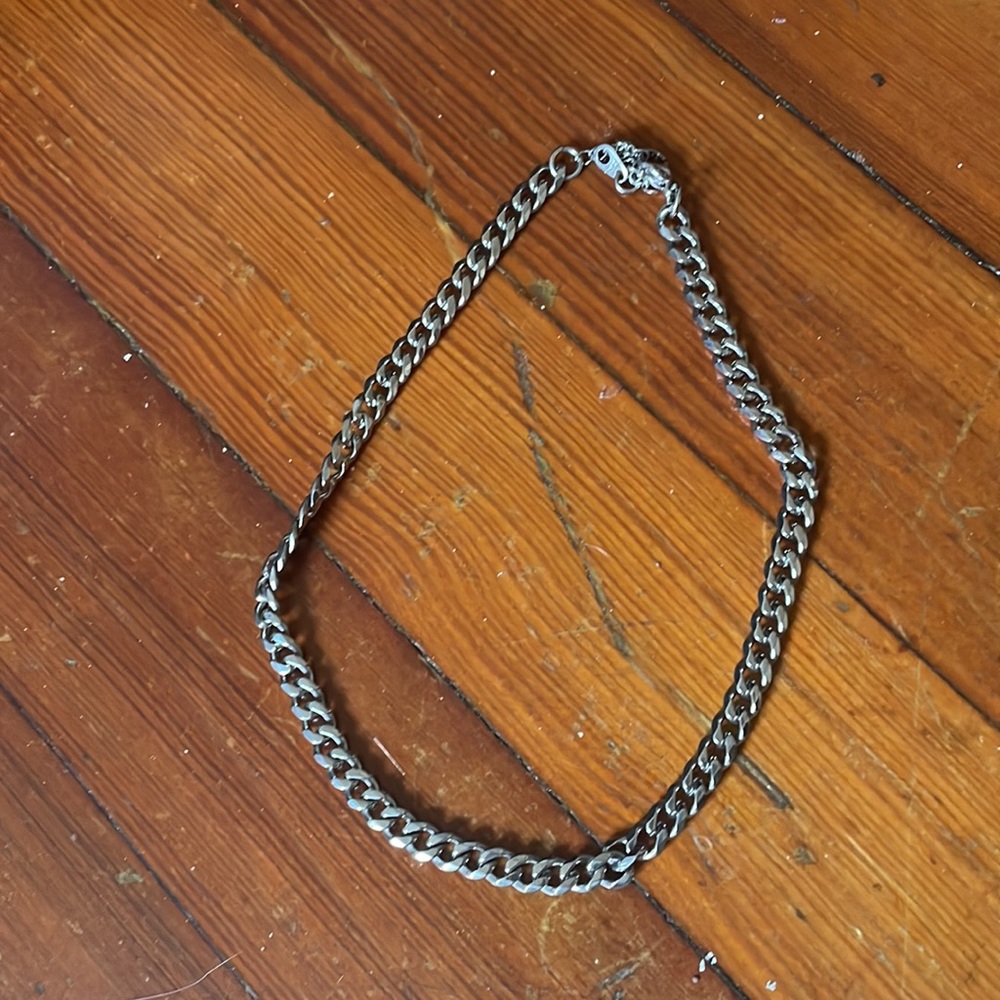 Silver chain choker